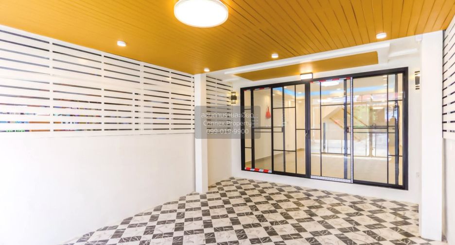 For sale 2 bedrooms townhouse in Lat Phrao, Bangkok