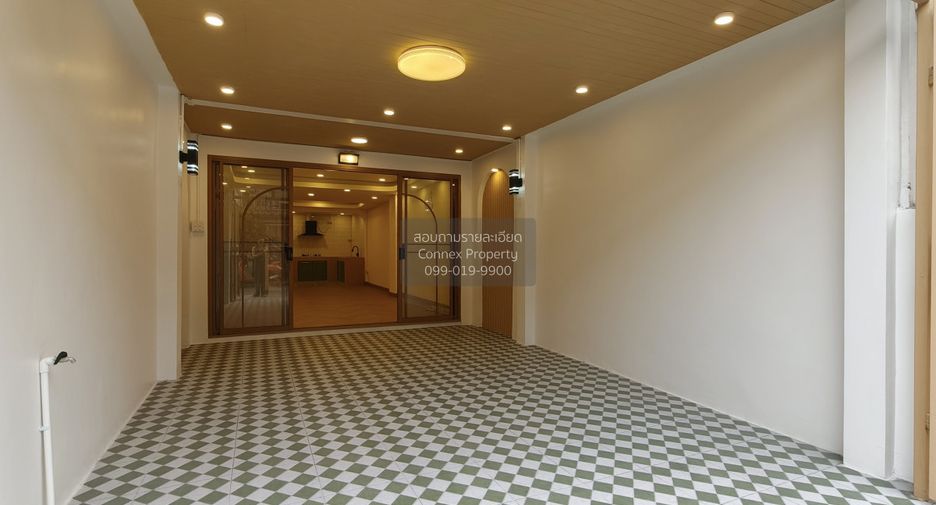 Reihenhaus zum Kauf mit 2 Zimmer in Wang Thonglang, Bangkok