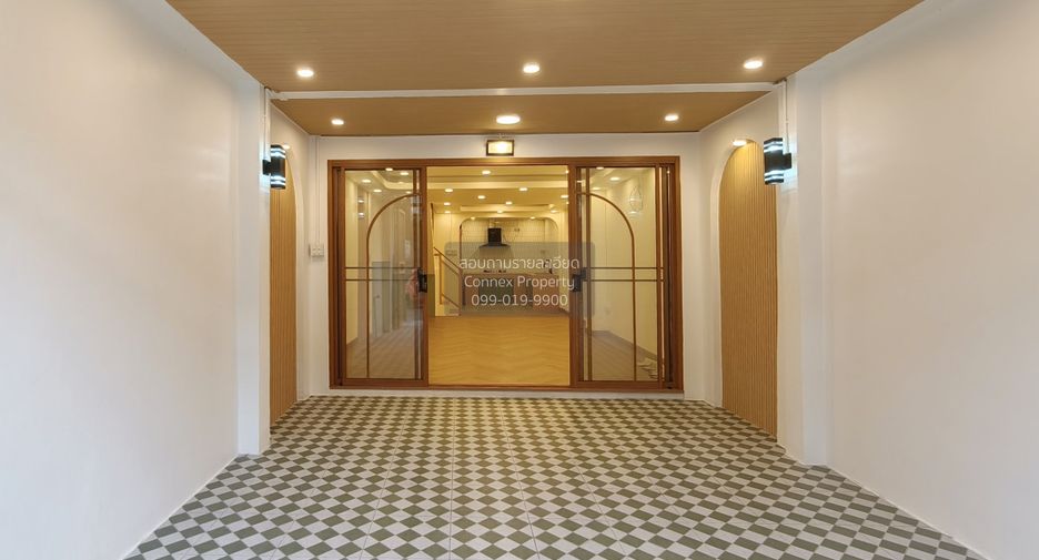Reihenhaus zum Kauf mit 2 Zimmer in Wang Thonglang, Bangkok