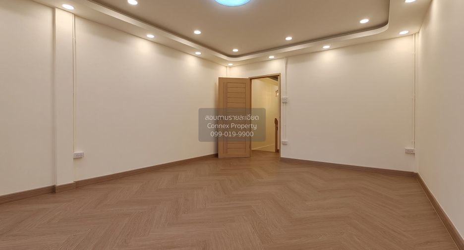 Reihenhaus zum Kauf mit 2 Zimmer in Wang Thonglang, Bangkok