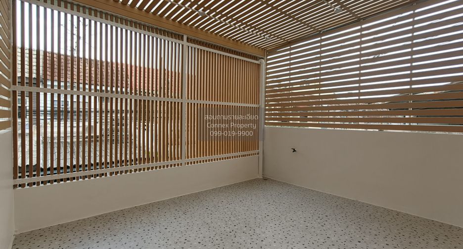 Reihenhaus zum Kauf mit 2 Zimmer in Wang Thonglang, Bangkok