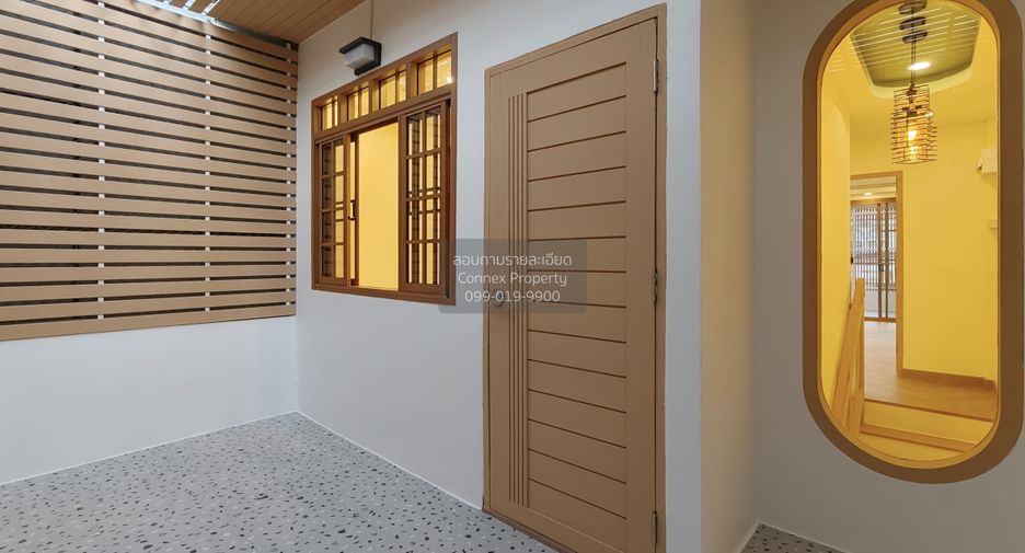 Reihenhaus zum Kauf mit 2 Zimmer in Wang Thonglang, Bangkok