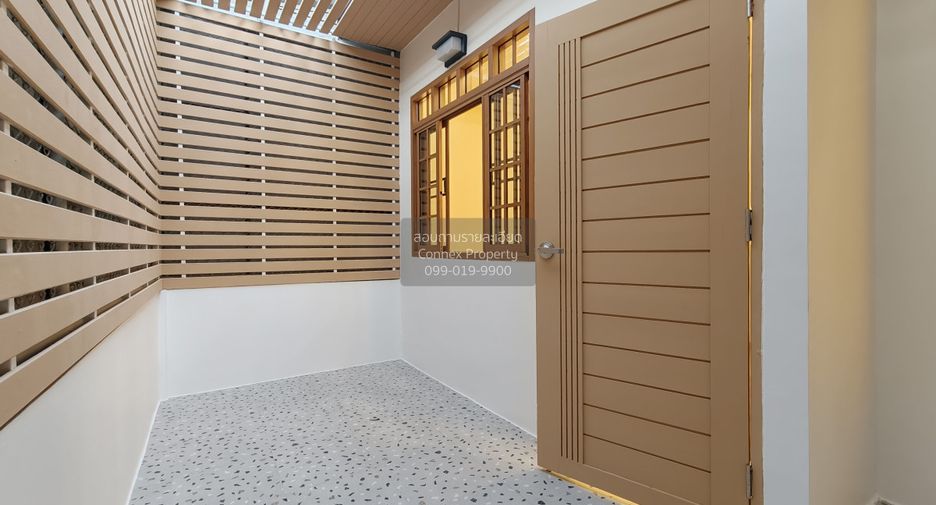 Reihenhaus zum Kauf mit 2 Zimmer in Wang Thonglang, Bangkok