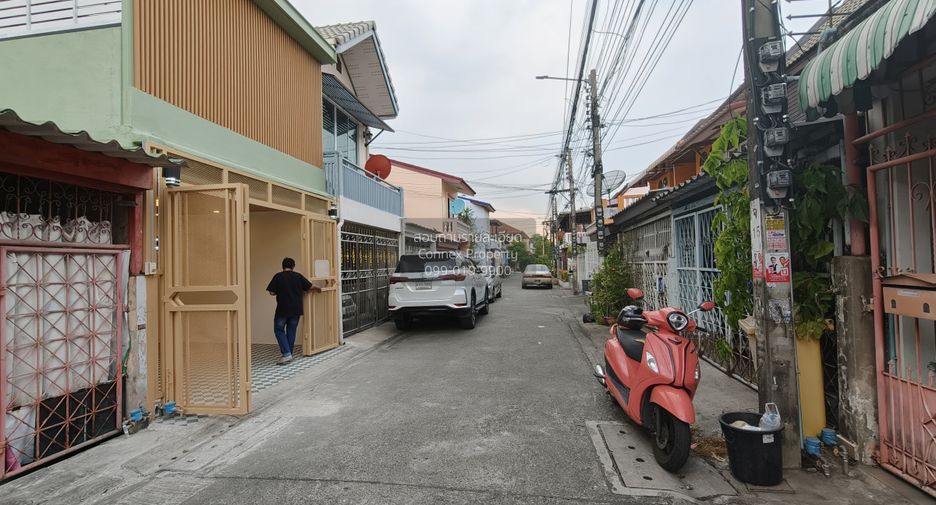 Reihenhaus zum Kauf mit 2 Zimmer in Wang Thonglang, Bangkok