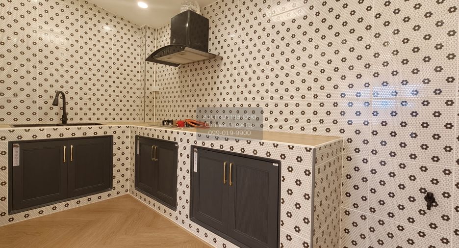 For sale 2 bedrooms townhouse in Bueng Kum, Bangkok