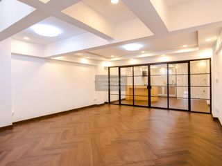 For sale 4 ベッドルーム townhouse in Wang Thonglang, Bangkok