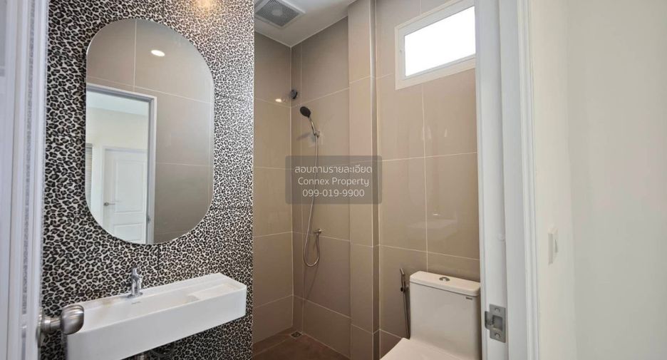 For sale 2 bedrooms townhouse in Lat Phrao, Bangkok
