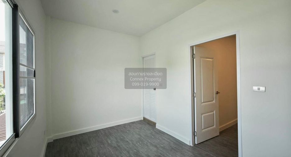 For sale 2 bedrooms townhouse in Lat Phrao, Bangkok