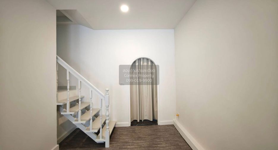 For sale 2 bedrooms townhouse in Lat Phrao, Bangkok