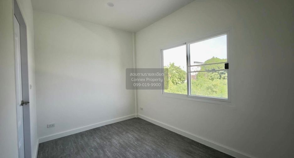 For sale 2 bedrooms townhouse in Lat Phrao, Bangkok