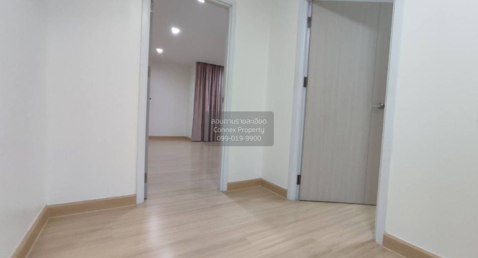 Casa adosada en venta de 3 habitaciones en Chom Thong, Bangkok