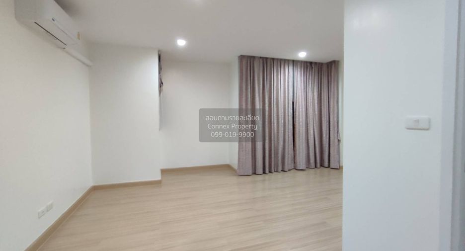 Casa adosada en venta de 3 habitaciones en Chom Thong, Bangkok