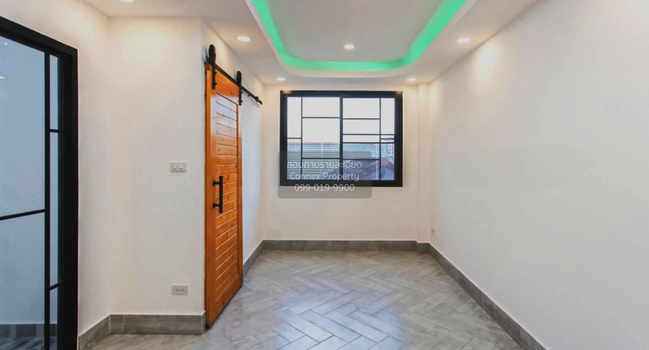 Büro zum Kauf mit 7 Zimmer in Huai Khwang, Bangkok