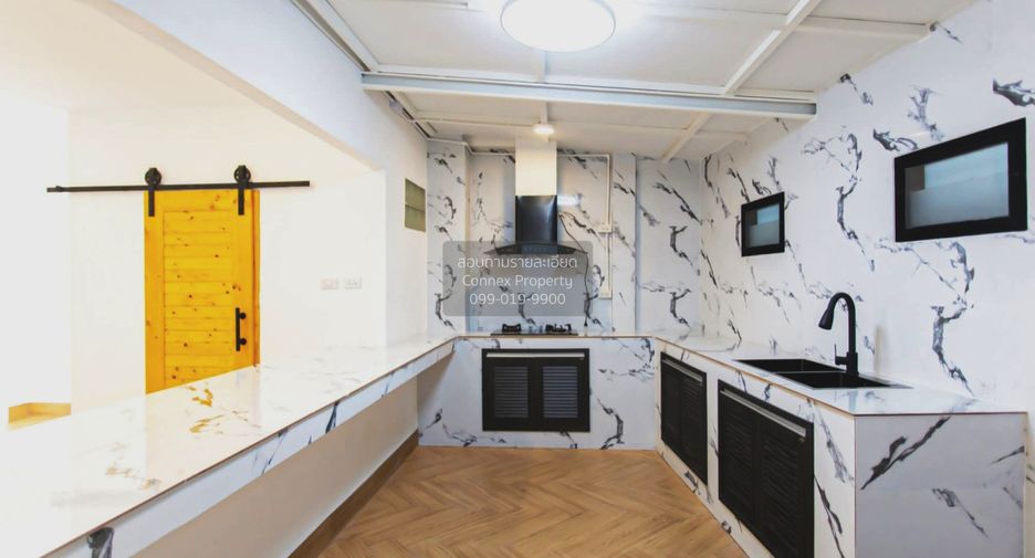Büro zum Kauf mit 7 Zimmer in Huai Khwang, Bangkok