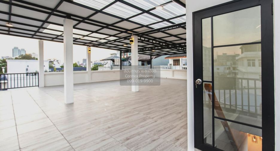 Büro zum Kauf mit 7 Zimmer in Huai Khwang, Bangkok