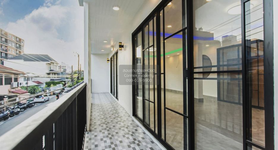 Büro zum Kauf mit 7 Zimmer in Huai Khwang, Bangkok