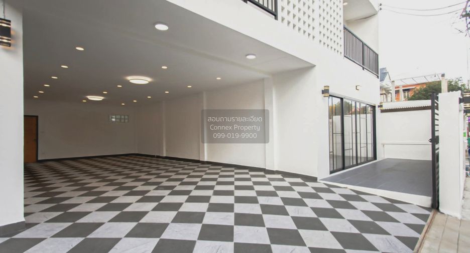 Büro zum Kauf mit 7 Zimmer in Huai Khwang, Bangkok