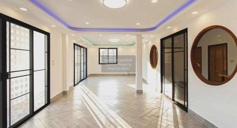 Büro zum Kauf mit 7 Zimmer in Huai Khwang, Bangkok