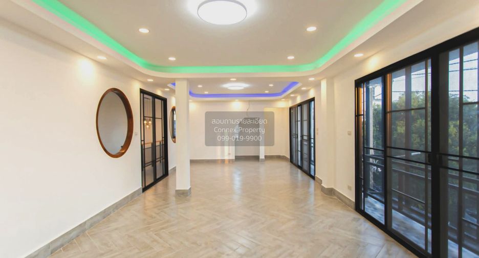 Büro zum Kauf mit 7 Zimmer in Huai Khwang, Bangkok