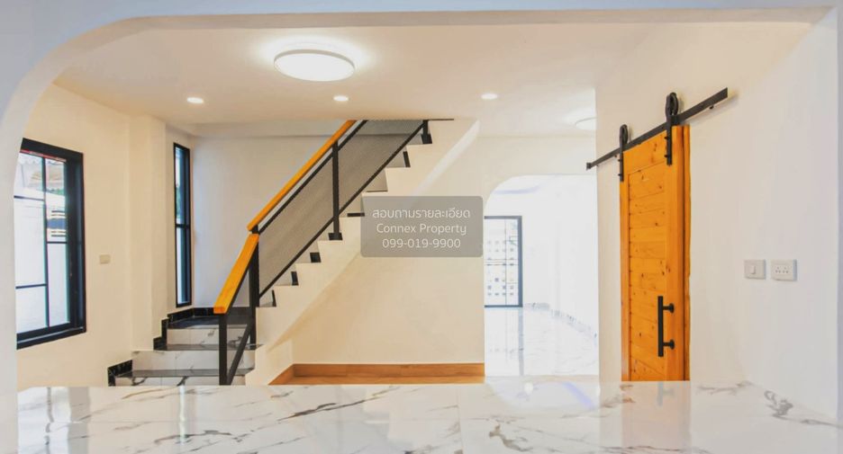 Büro zum Kauf mit 7 Zimmer in Huai Khwang, Bangkok