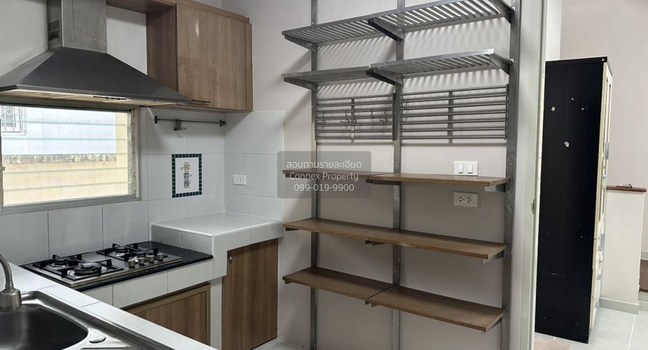 For sale 3 bedrooms house in Phasi Charoen, Bangkok