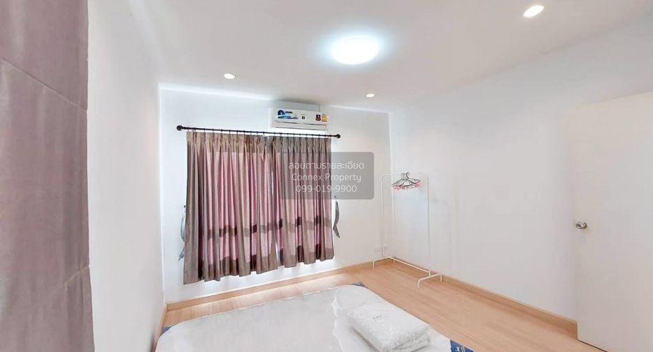 For sale 2 bedrooms townhouse in Mueang Pathum Thani, Pathum Thani