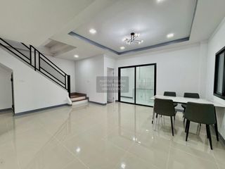 出售 4 卧室 联排别墅 在 Bang Bua Thong, Nonthaburi