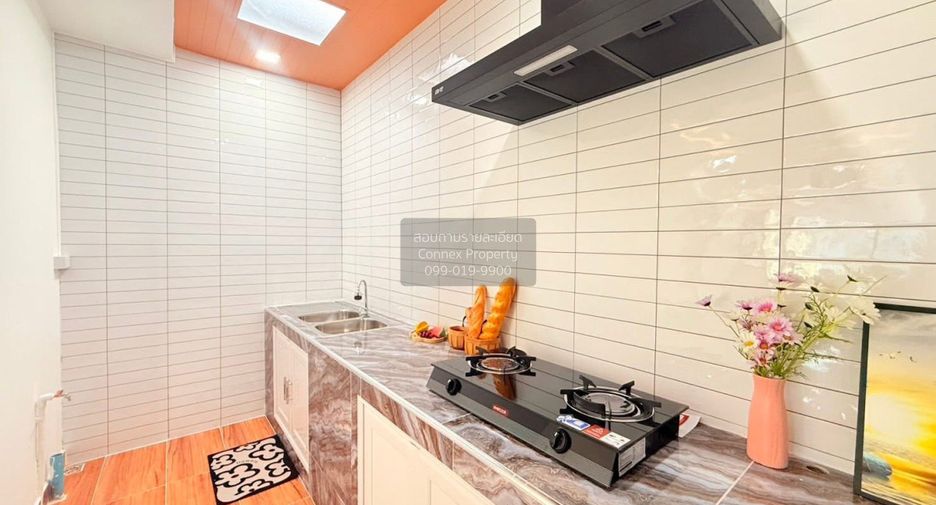 For sale 2 bedrooms townhouse in Lat Krabang, Bangkok
