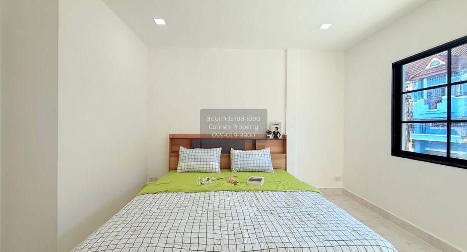 For sale 2 bedrooms townhouse in Lat Krabang, Bangkok