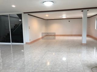For sale 4 bedrooms house in Khlong Sam Wa, Bangkok