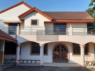 For sale 4 bedrooms house in Khlong Sam Wa, Bangkok