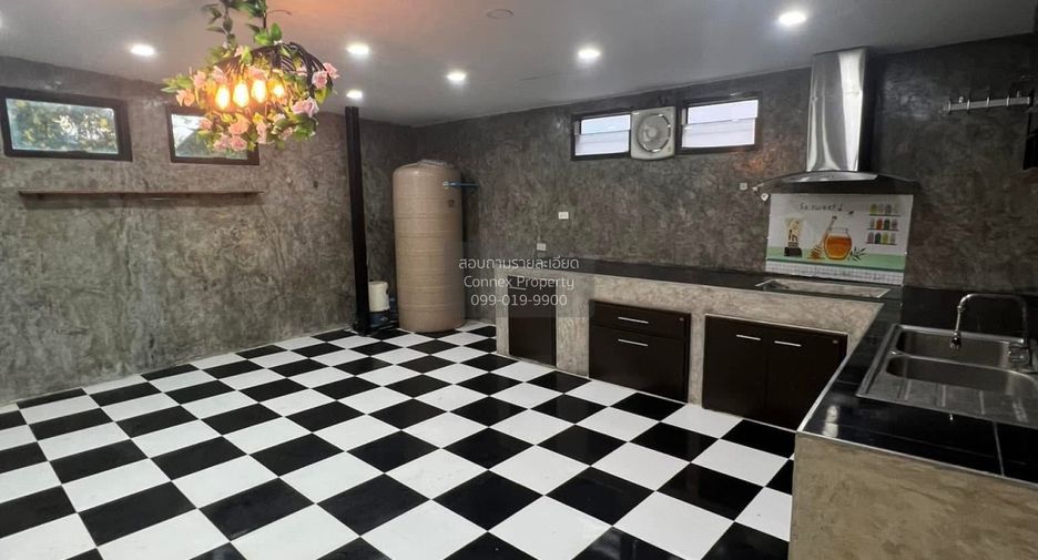 For sale 3 ベッドルーム townhouse in Krathum Baen, Samut Sakhon
