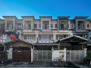 For sale 3 bedrooms townhouse in Nong Khaem, Bangkok