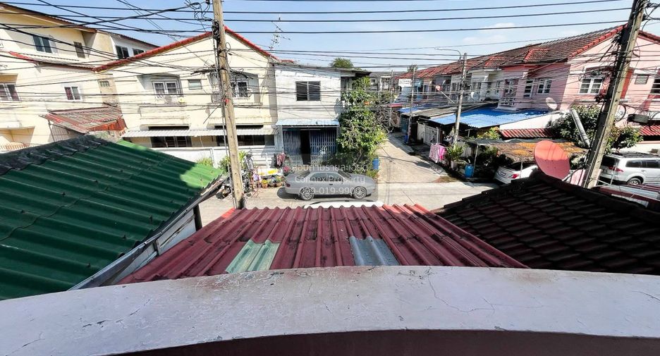 For sale 3 bedrooms townhouse in Nong Khaem, Bangkok