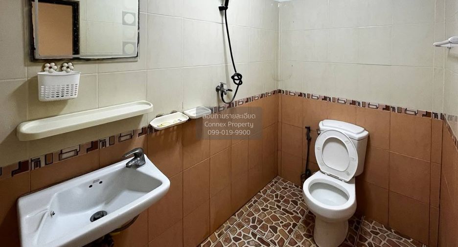 For sale 3 bedrooms townhouse in Nong Khaem, Bangkok
