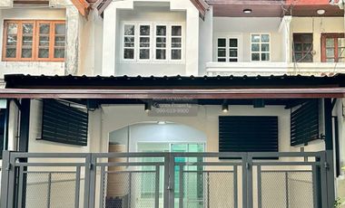 Продажа 3 спальни таунхаус в Bang Bua Thong, Нонтабури