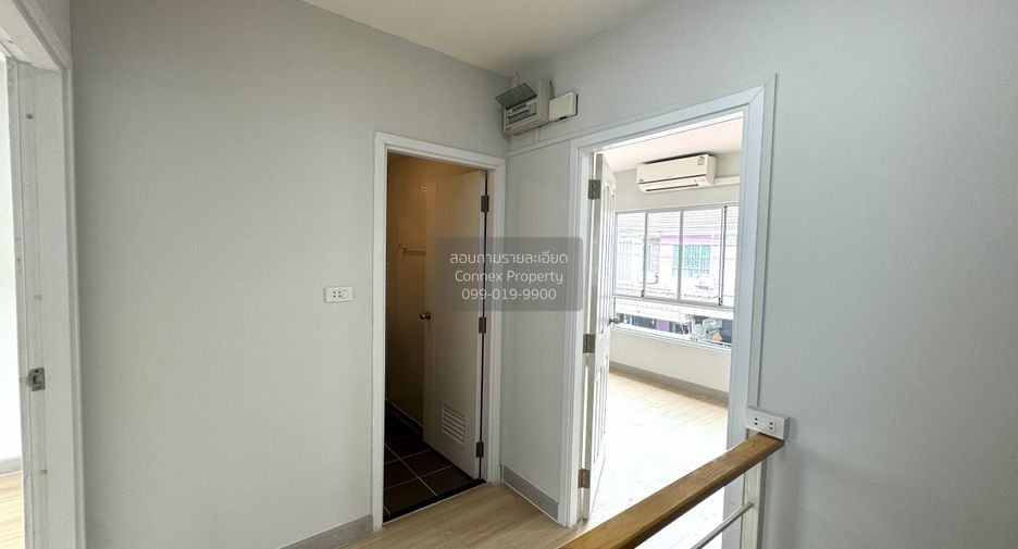 Casa adosada en venta de 3 habitaciones en Bang Kruai, Nonthaburi