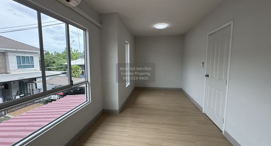 Casa adosada en venta de 3 habitaciones en Bang Kruai, Nonthaburi