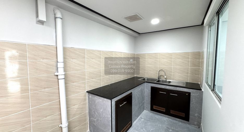 Casa adosada en venta de 3 habitaciones en Bang Kruai, Nonthaburi