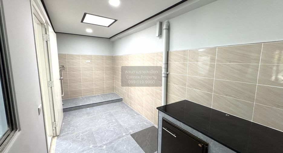 Casa adosada en venta de 3 habitaciones en Bang Kruai, Nonthaburi