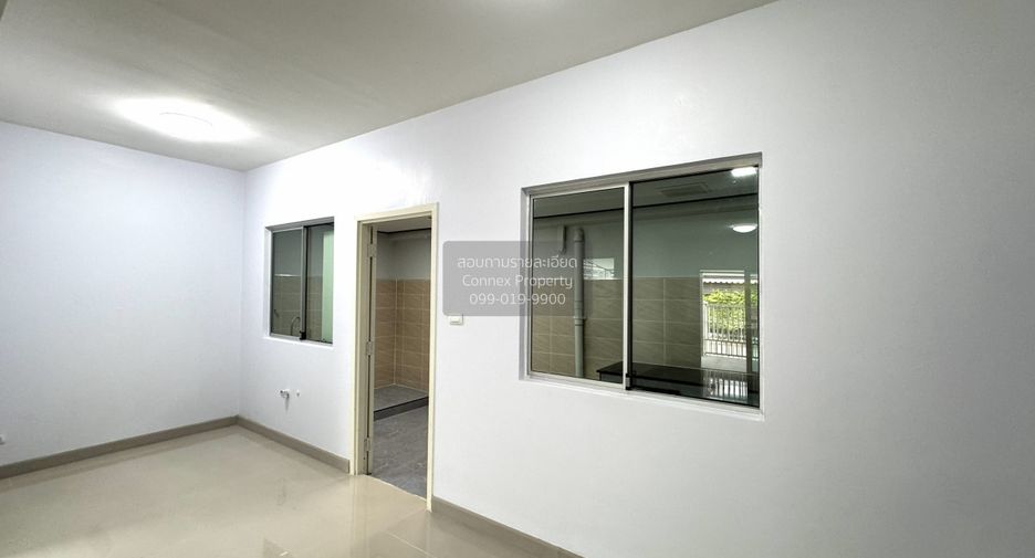 Casa adosada en venta de 3 habitaciones en Bang Kruai, Nonthaburi