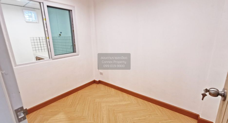 Reihenhaus zum Kauf mit 5 Zimmer in Krathum Baen, Samut Sakhon