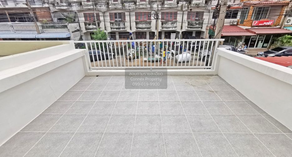 Reihenhaus zum Kauf mit 5 Zimmer in Krathum Baen, Samut Sakhon
