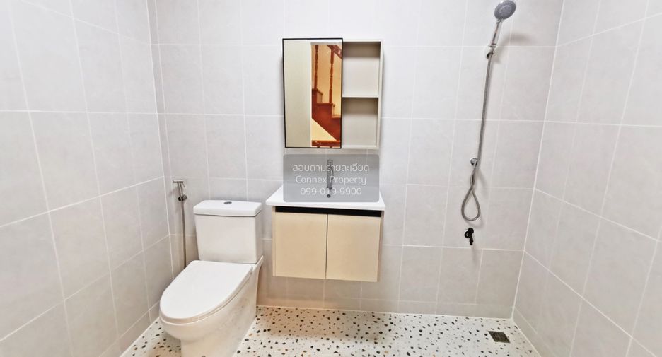 Reihenhaus zum Kauf mit 5 Zimmer in Krathum Baen, Samut Sakhon