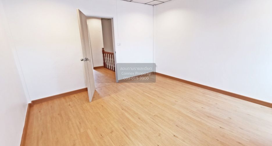 Reihenhaus zum Kauf mit 5 Zimmer in Krathum Baen, Samut Sakhon