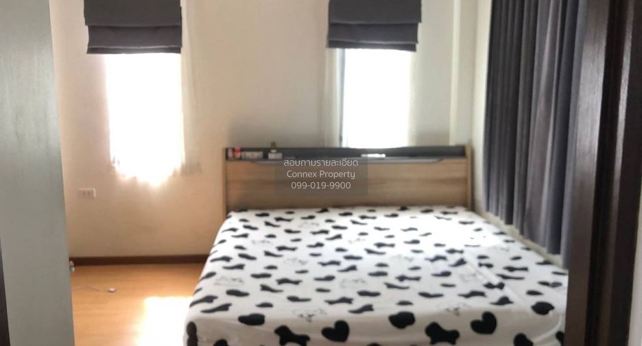For sale 4 bedrooms townhouse in Phra Khanong, Bangkok
