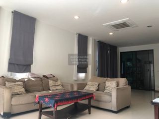 For sale 4 bedrooms townhouse in Phra Khanong, Bangkok