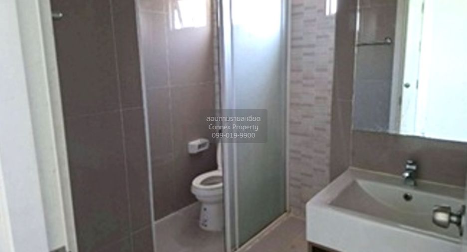 For sale 4 bedrooms townhouse in Lat Krabang, Bangkok