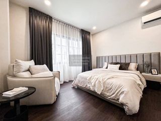 Casa en venta de 5 habitaciones en Bang Phli, Samut Prakan
