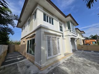 For sale 3 bedrooms house in Thung Khru, Bangkok